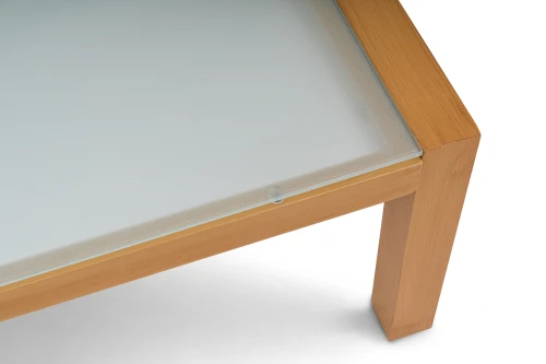 Елегантний журнальний столик Елегантний журнальний столик