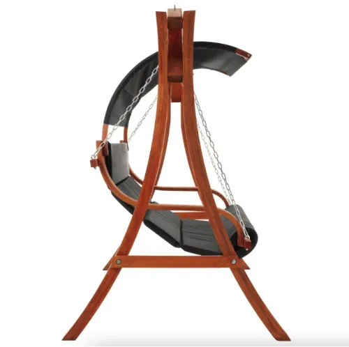 Зручне сидіння та вбудований капюшон