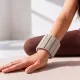 Image 4 for Утяжелители для рук и ног Gymtek 2×0,5кг с магнитной застежкой бежевый